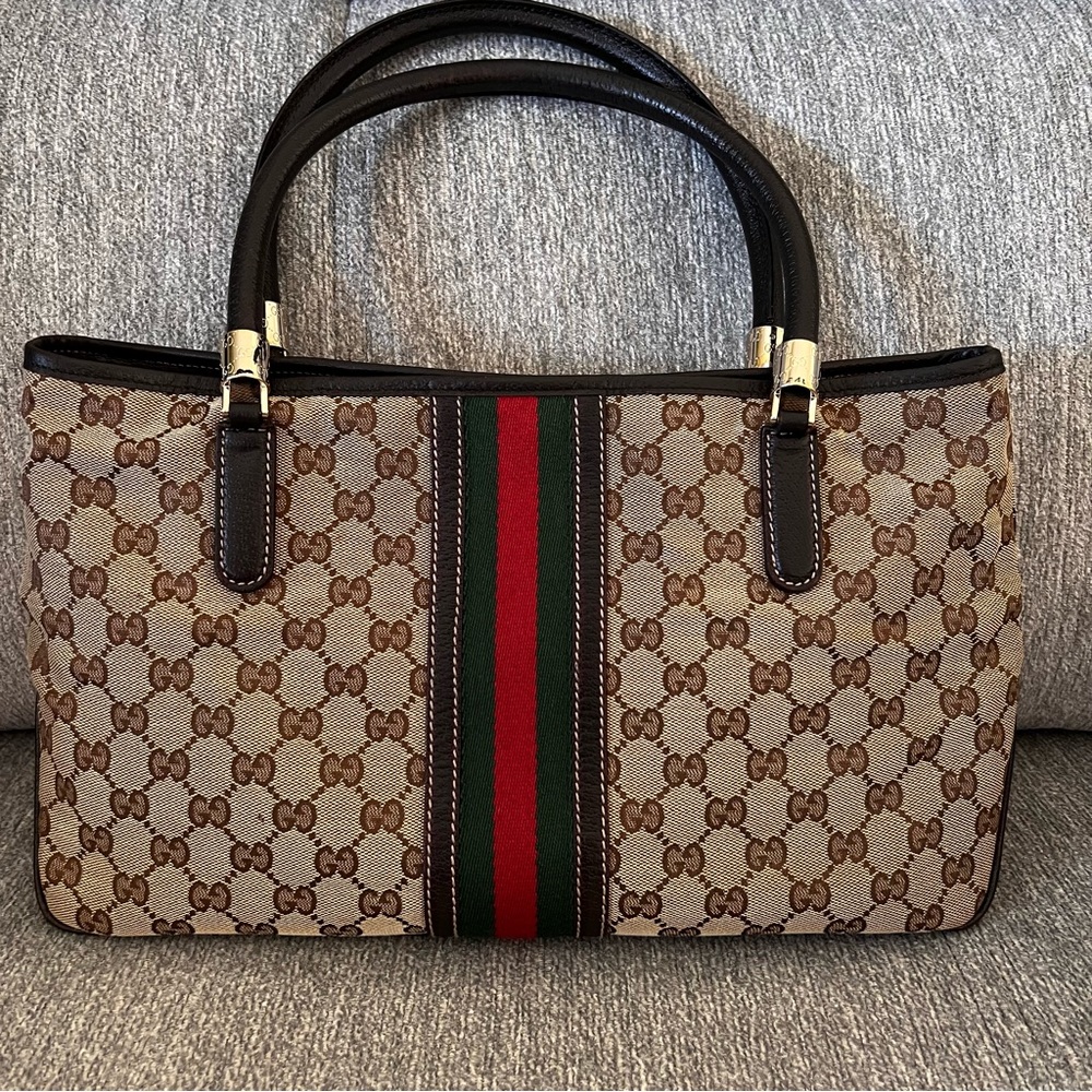 Gorgeous Gucci GG Canvas Sherry Line Shoulder Bag